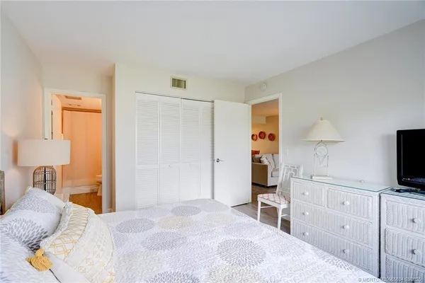 $2,000 | 5553 Northeast Gulfstream Way, Jensen Beach, FL 34957