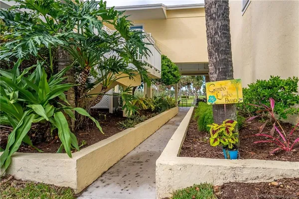 $2,000 | 5553 Northeast Gulfstream Way, Jensen Beach, FL 34957