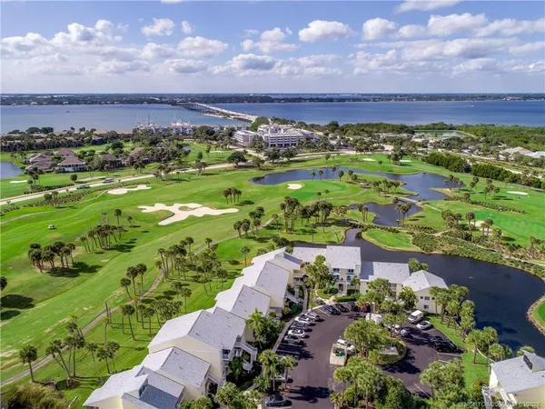 $2,000 | 5553 Northeast Gulfstream Way, Jensen Beach, FL 34957
