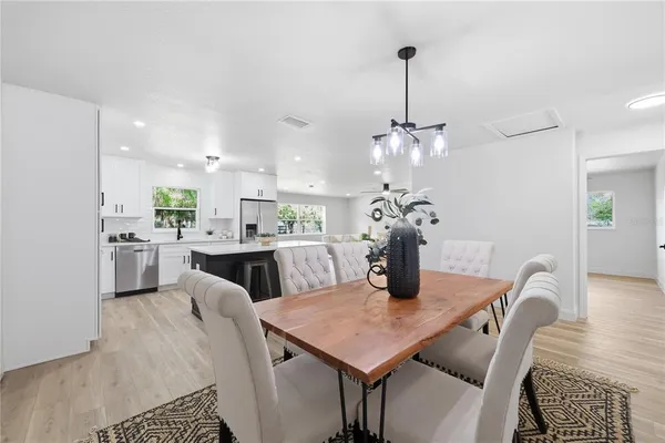 $425,000 | 2711 Washington Road, Valrico, FL 33594