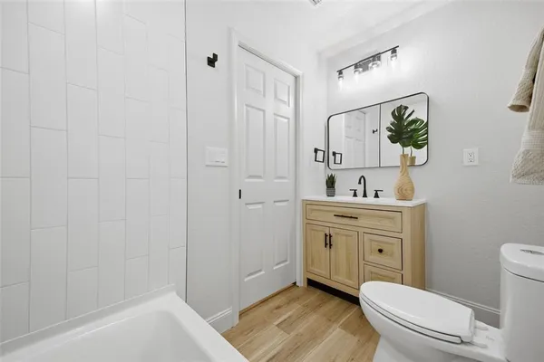 $425,000 | 2711 Washington Road, Valrico, FL 33594