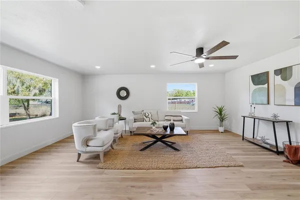 $425,000 | 2711 Washington Road, Valrico, FL 33594