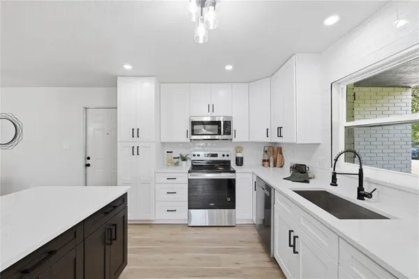 $425,000 | 2711 Washington Road, Valrico, FL 33594