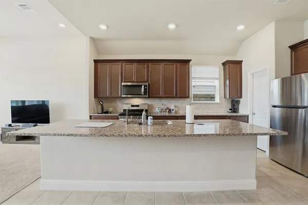 $2,750 | 1722 Anchor Breeze Drive, Missouri City, TX 77459