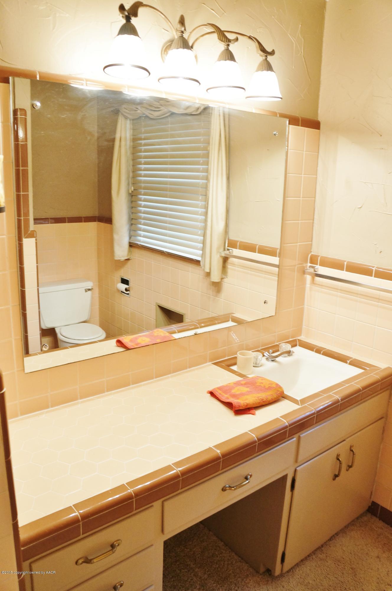3501 Concord Road Amarillo, TX 79109 - Photo 15 of 31 Main Bathroom