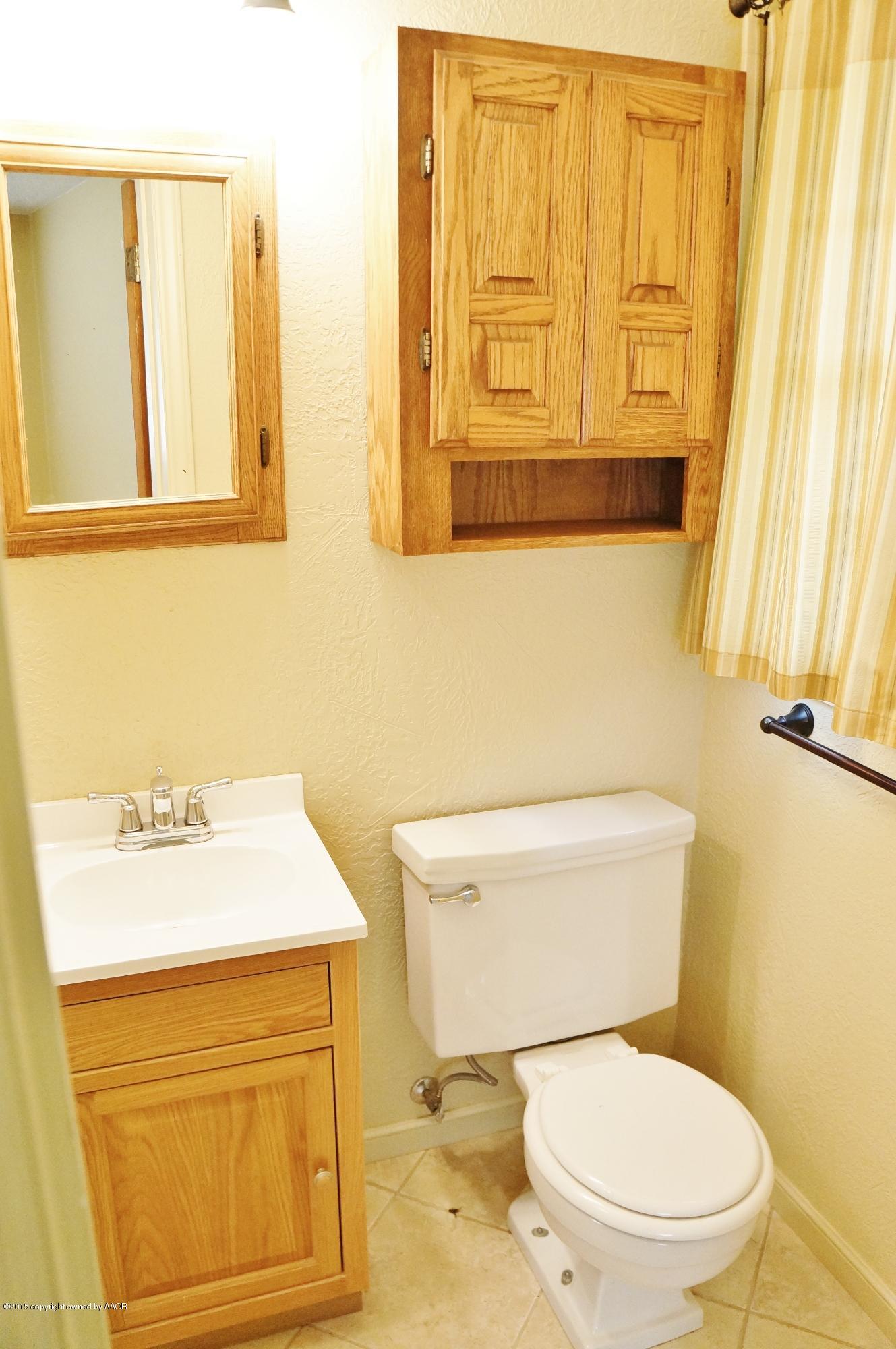 3501 Concord Road Amarillo, TX 79109 - Photo 19 of 31 Master Bathroom