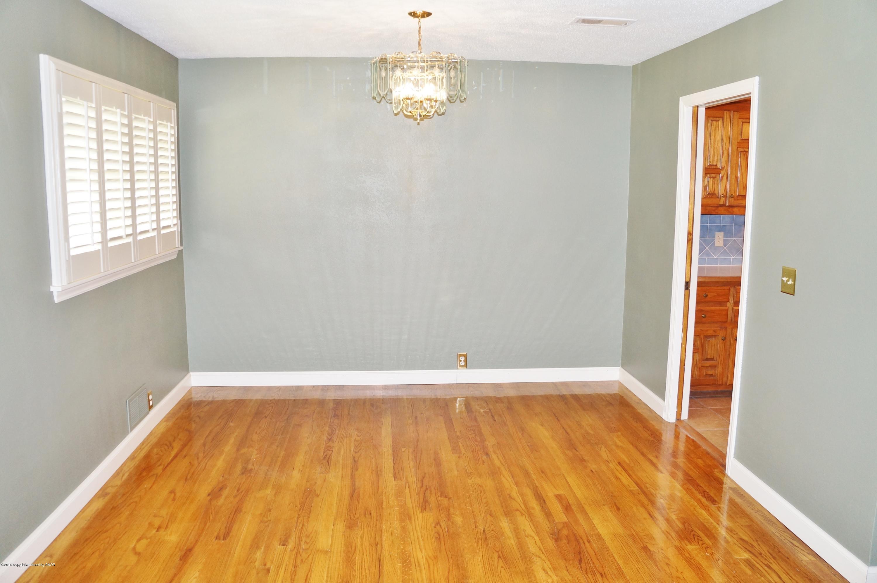 Formal Dining