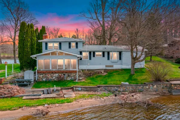 $349,900 | 683 Shannon Drive, Union City, MI 49094