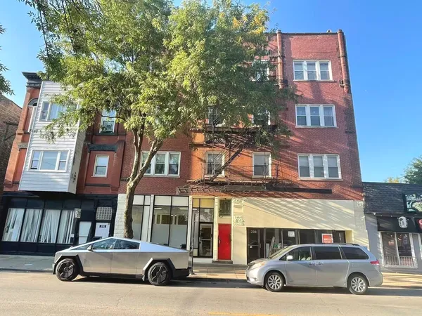 $190,000 | 238 West 31st Street, Unit 2E, Chicago, IL 60616