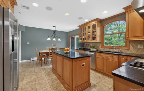$2,050,000 | 19 Seward Drive, Woodbury, NY 11797