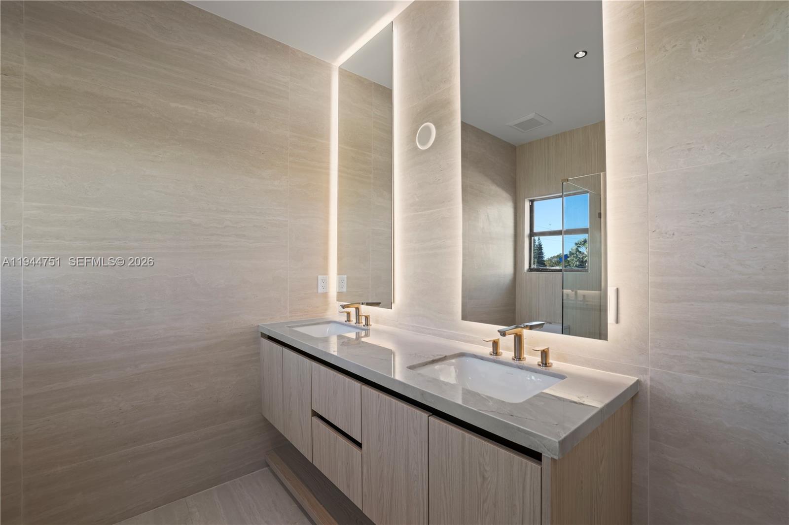 3187 Southwest 23rd Street, Unit B Miami, FL 33145 - Photo 16 of 35