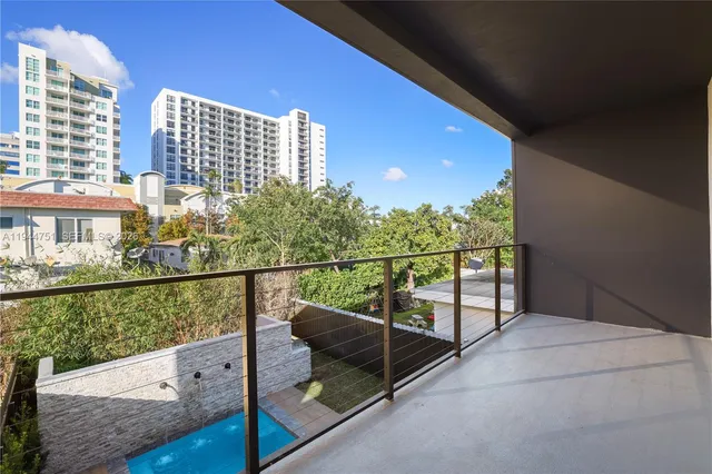 $1,599,000 | 3187 Southwest 23rd Street, Unit B, Miami, FL 33145