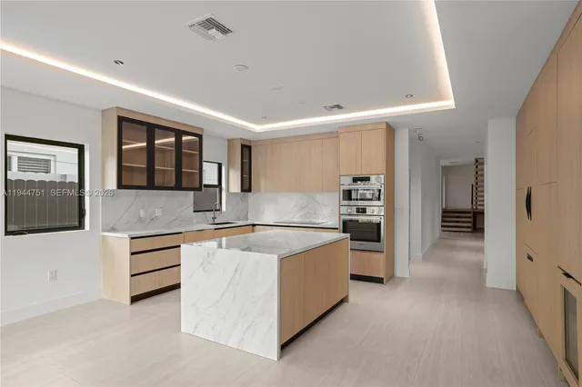 $1,599,000 | 3187 Southwest 23rd Street, Unit B, Miami, FL 33145