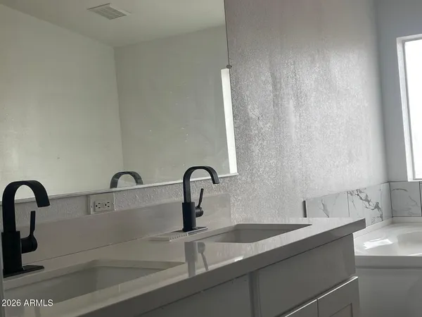 a close view of sink and tap