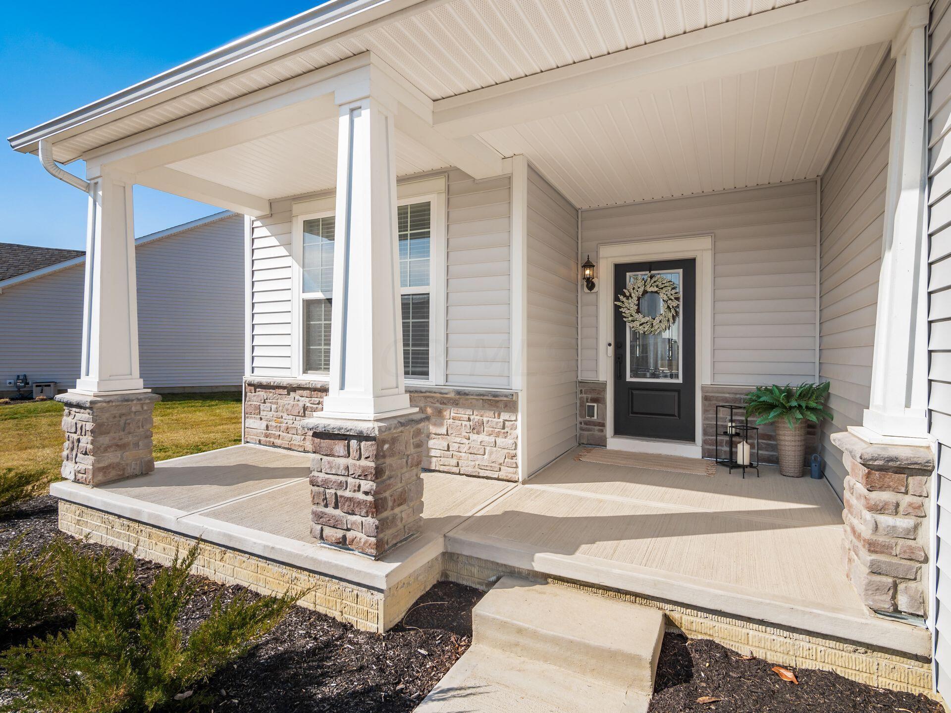 114 Solstice Road Delaware, OH 43015 - Photo 4 of 46 4. Front Porch