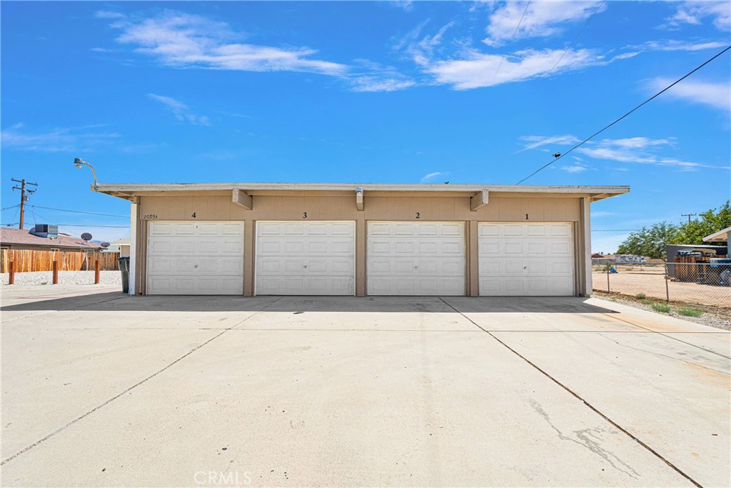 20933 Sioux Road, Unit 2 Apple Valley, CA 92308 - Photo 16 of 17 Gallery Image 16