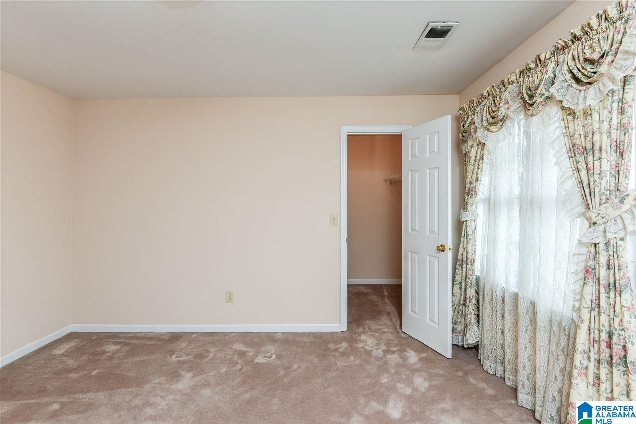 204 Newgate Circle Alabaster, AL 35007 - Photo 37 of 50