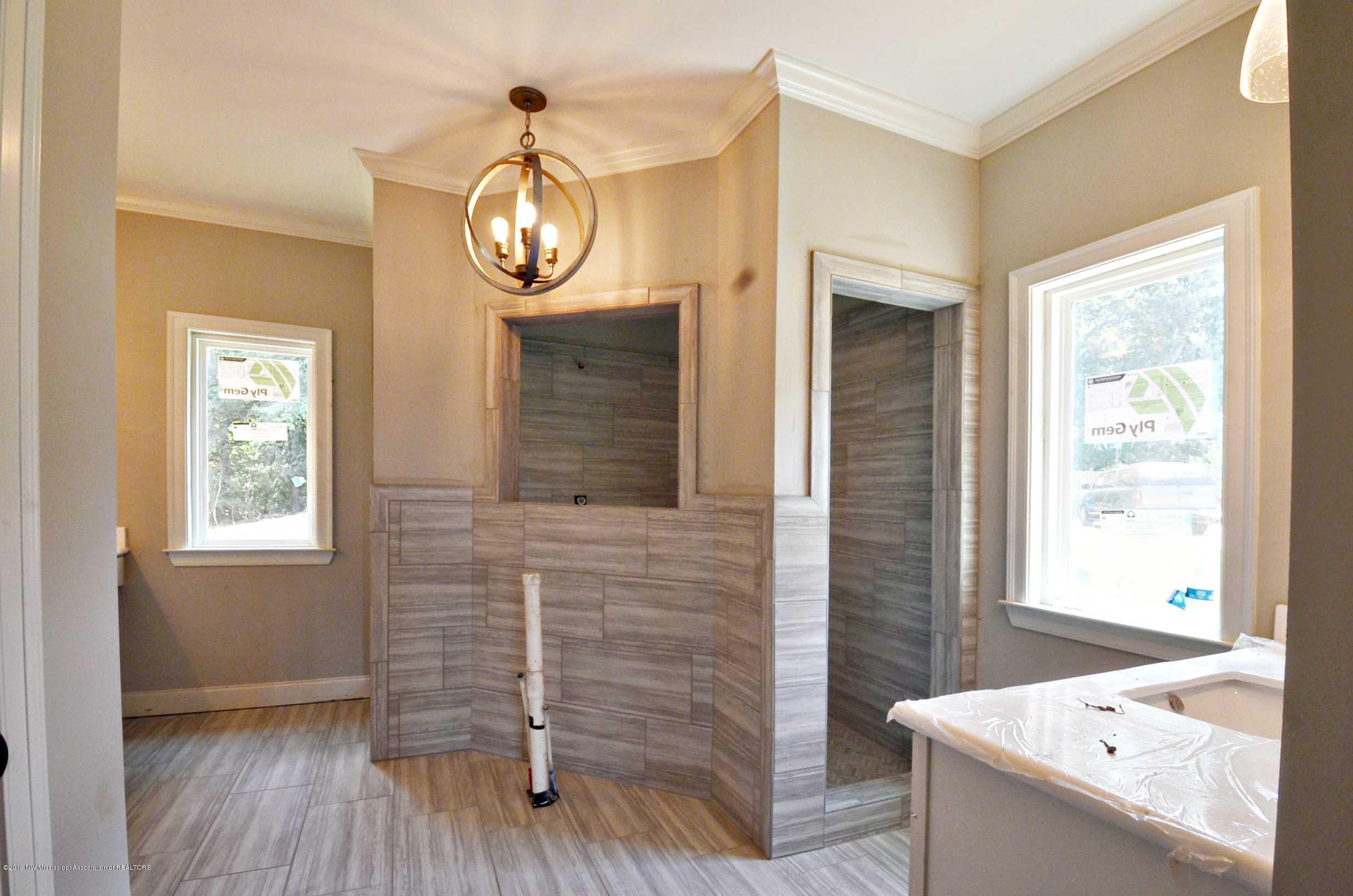 5550 Chapel Ridge Trail Olive Branch, MS 38654 - Photo 6 of 8 Master Shower