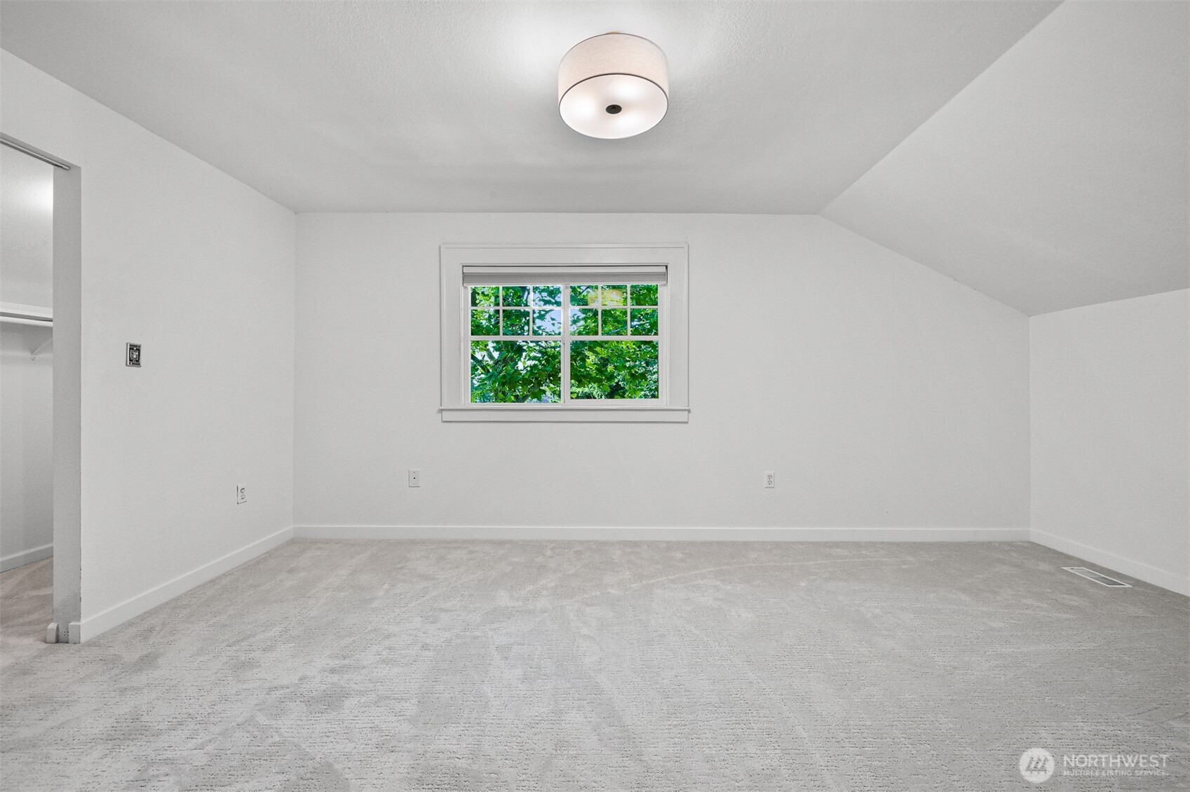 2816 Cornwall Avenue Bellingham, WA 98225 - Photo 31 of 40