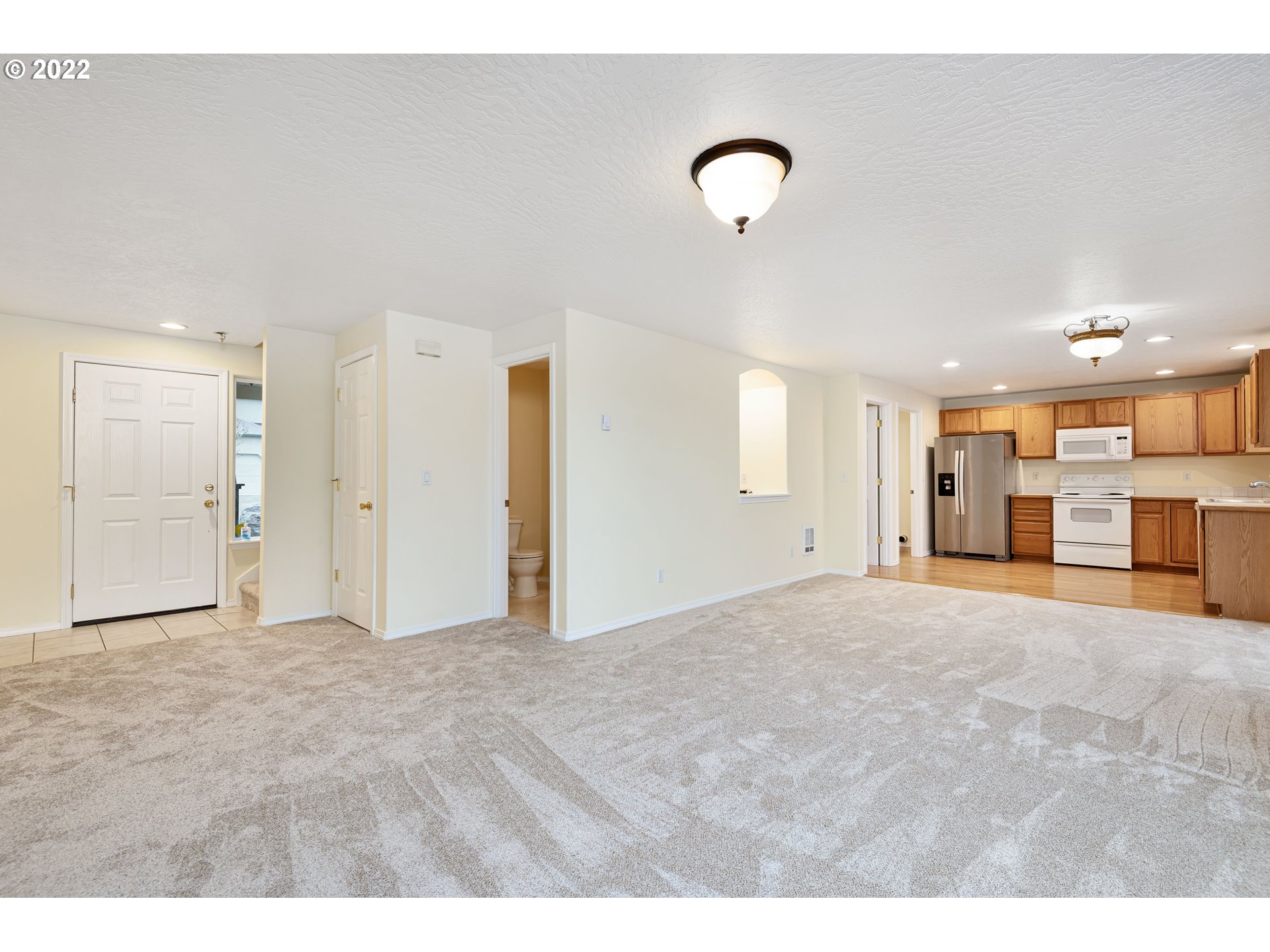 1640 South 60th Street Springfield, OR 97478 - Photo 4 of 26