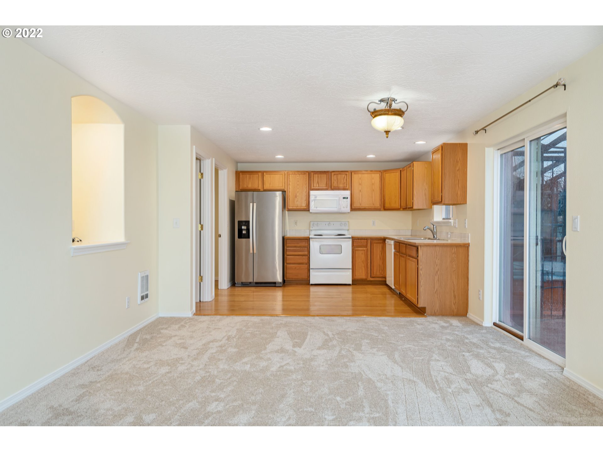 1640 South 60th Street Springfield, OR 97478 - Photo 7 of 26