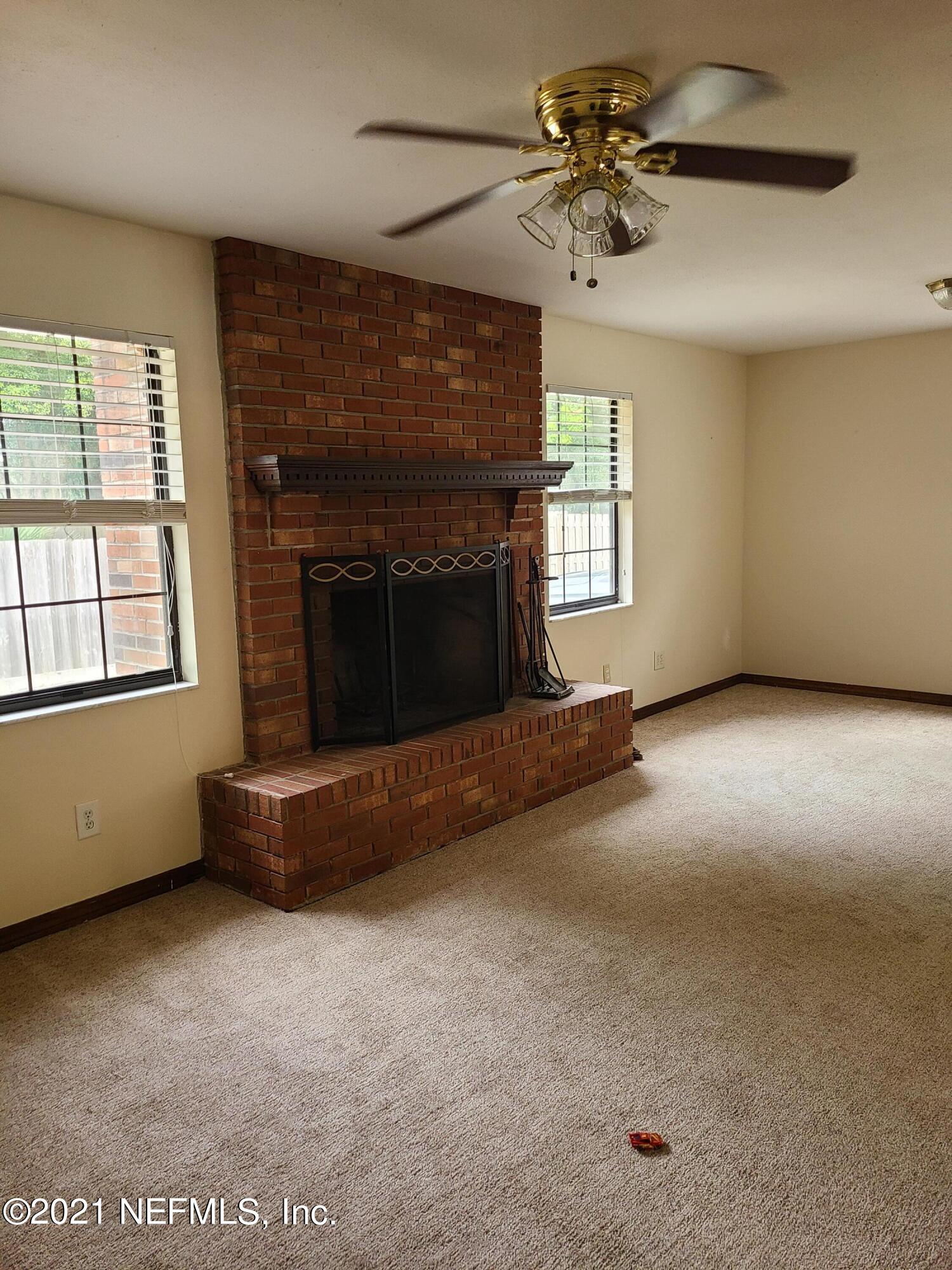 12457 Knotah Road Jacksonville, FL 32258 - Photo 6 of 13 Living room