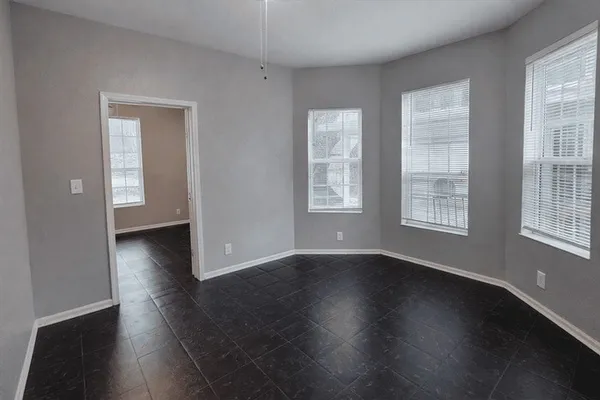 $1,000 | 511 West Cleveland Street, Unit 1, Alvin, TX 77511