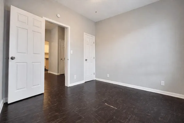 $1,000 | 511 West Cleveland Street, Unit 1, Alvin, TX 77511