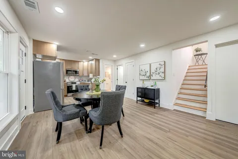$709,999 | 10915 Maple Street, Fairfax, VA 22030