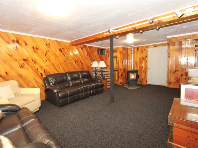 $625,000 | 10 Old Stafford Turnpike, Leicester, MA 01542