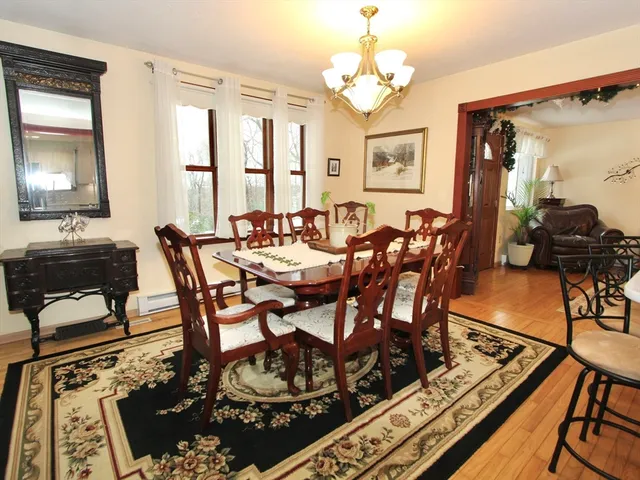 $625,000 | 10 Old Stafford Turnpike, Leicester, MA 01542