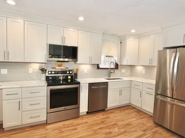 $625,000 | 10 Old Stafford Turnpike, Leicester, MA 01542