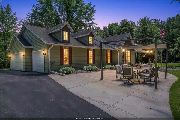 $649,900 | 3272 Libby Lane, Green Bay, WI 54313