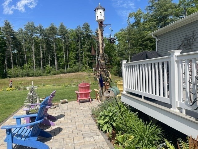 11 Sycamore Lane Taunton, MA 02780 - Photo 3 of 16