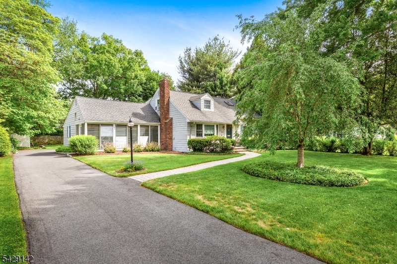 957 Willow Grove Road Westfield, NJ 07090 - Photo 3 of 34