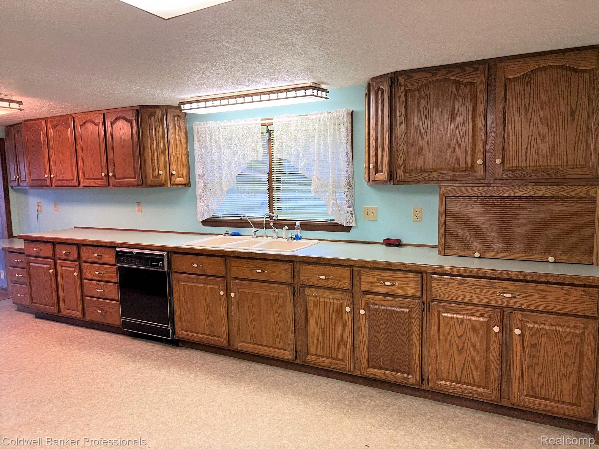 2097 South Meridian Road Ovid, MI 48866 - Photo 4 of 32 Gallery Image 4