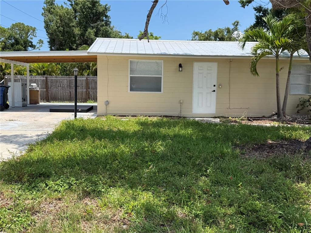 2195 Park Road Venice, FL 34293 - Photo 2 of 19