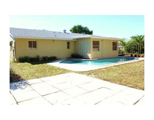 10625 Sleepy Brook Way Boca Raton, FL 33428 - Photo 15 of 16 Exterior Front