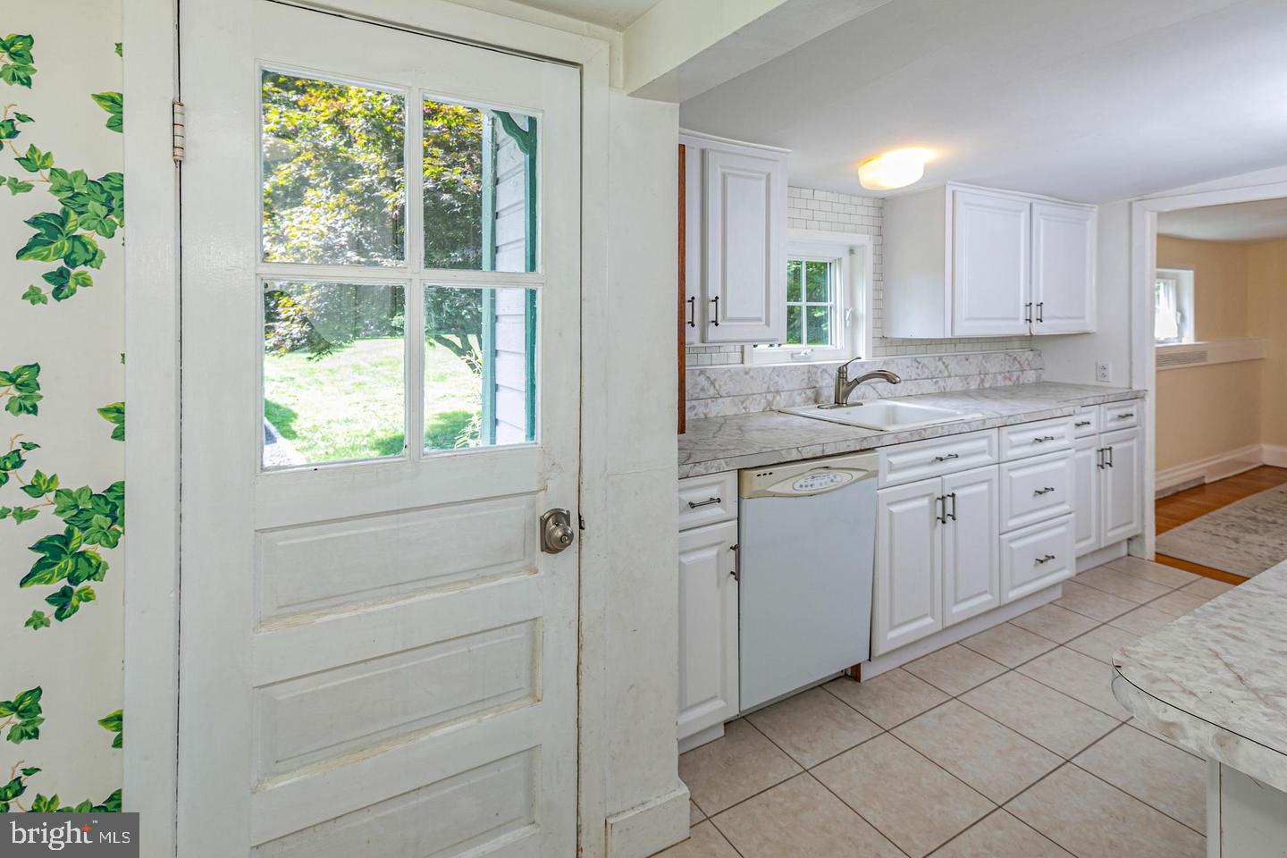 16 A Van Kirk Road Princeton, NJ 08540 - Photo 4 of 29 Gallery Image 4
