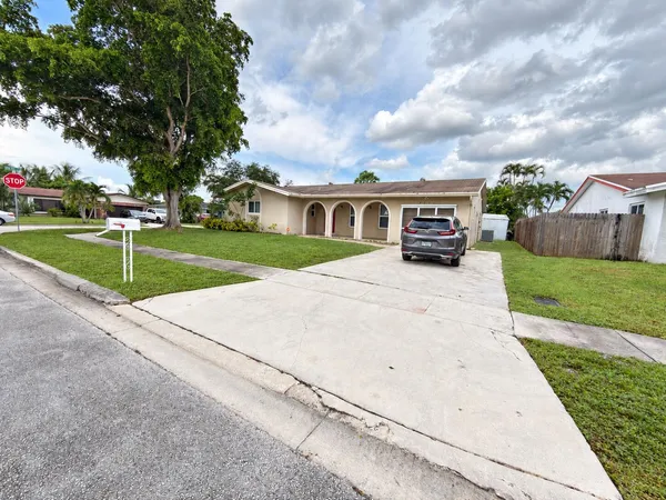 $3,600 | 7975 Northwest 8th Street, Margate, FL 33063