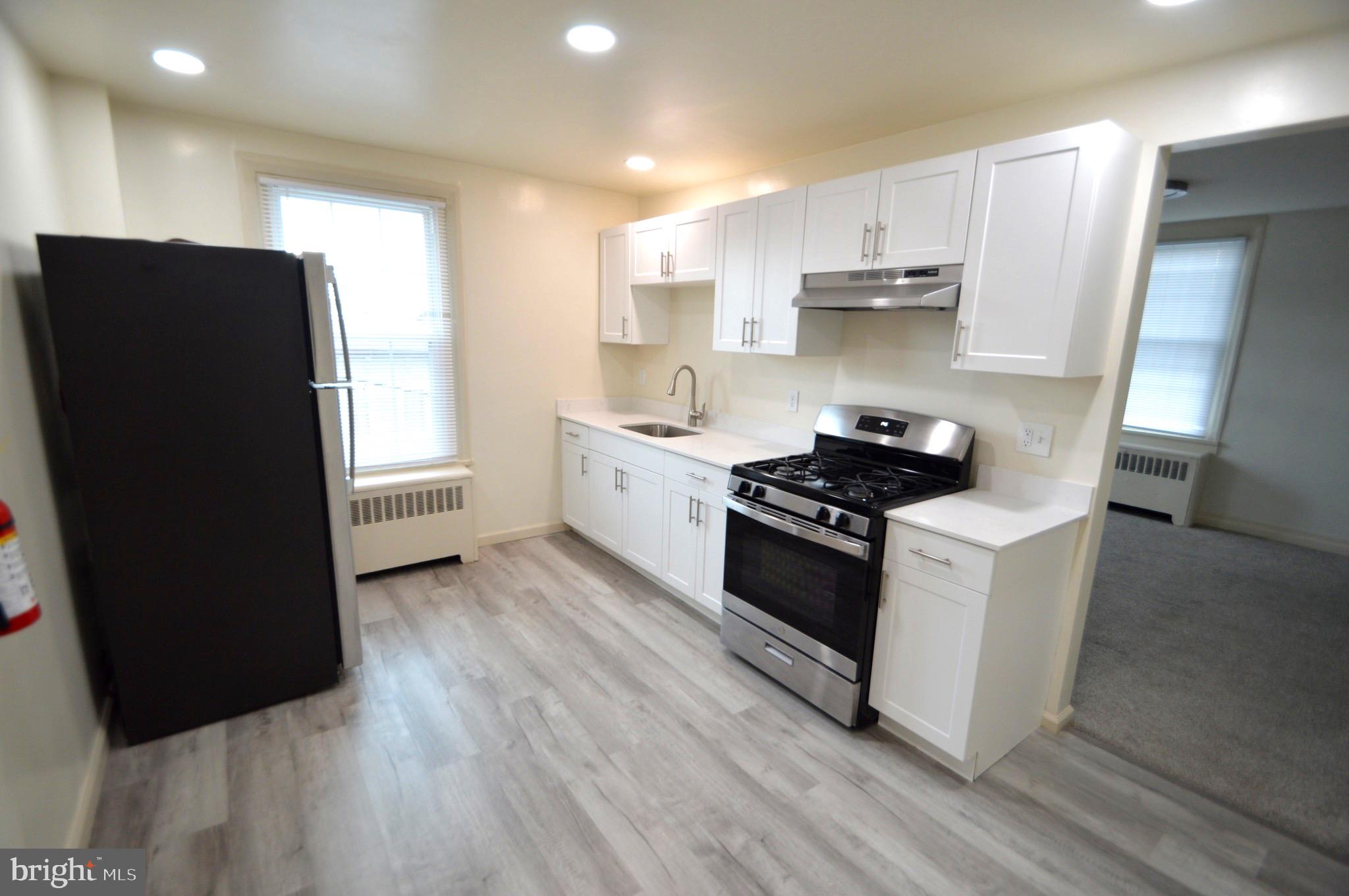 21 East Union Street Burlington, NJ 08016 - Photo 2 of 11