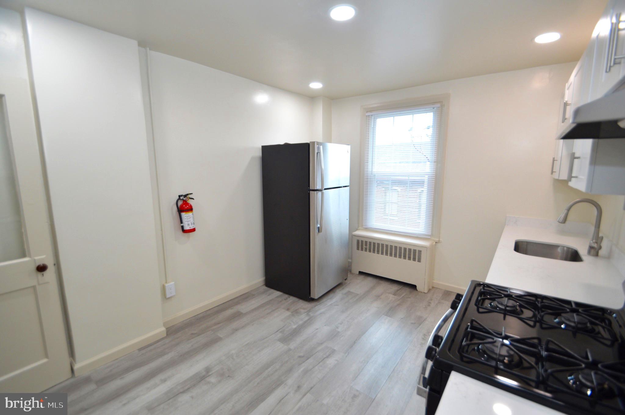 21 East Union Street Burlington, NJ 08016 - Photo 3 of 11