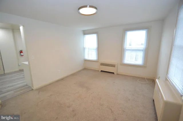 $1,400 | 21 East Union Street, Burlington, NJ 08016