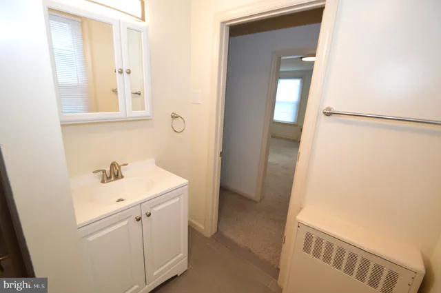 $1,400 | 21 East Union Street, Burlington, NJ 08016