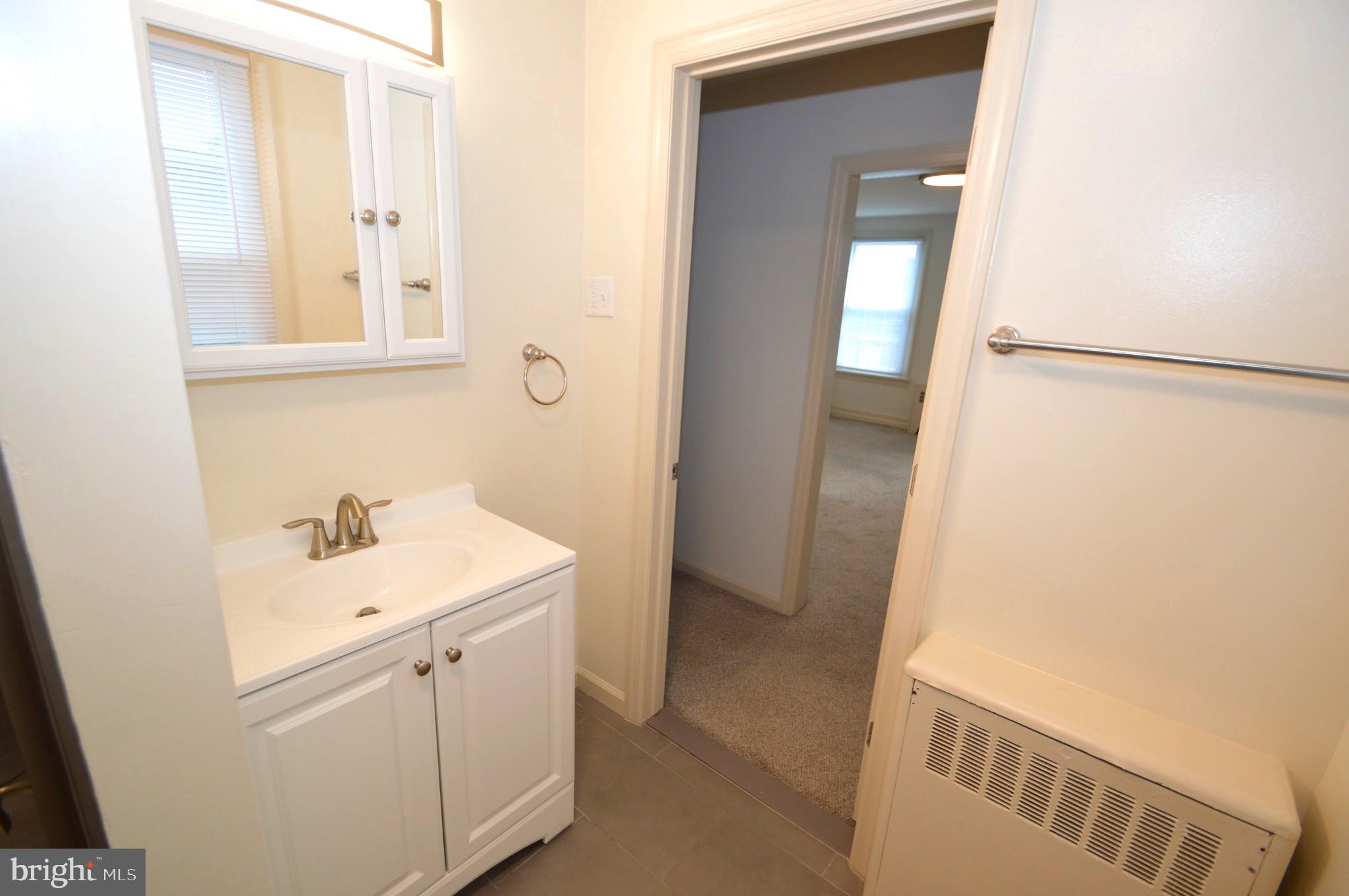 21 East Union Street Burlington, NJ 08016 - Photo 10 of 11