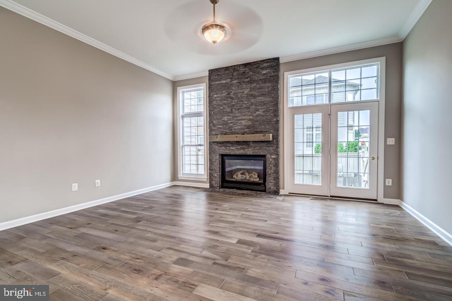 24909 Pinebrook Road Chantilly, VA 20152 - Photo 8 of 34 Gallery Image 8