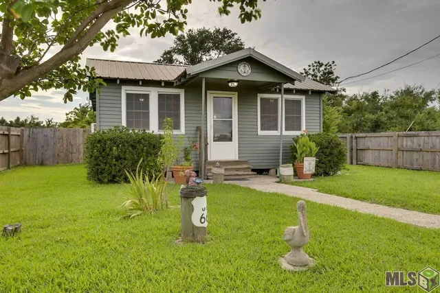 $99,000 | 21112 Highway 1, Golden Meadow, LA 70357