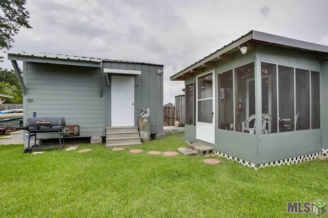 $99,000 | 21112 Highway 1, Golden Meadow, LA 70357