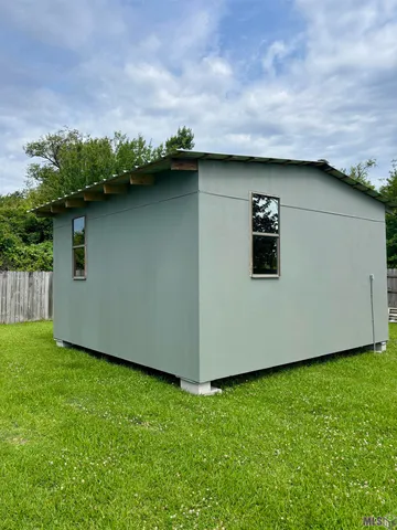 $99,000 | 21112 Highway 1, Golden Meadow, LA 70357