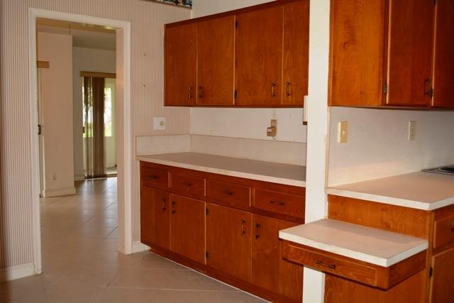 771 Southwest 3rd Street Boca Raton, FL 33486 - Photo 9 of 15 BREAKFAST AREA OFF KITCHEN